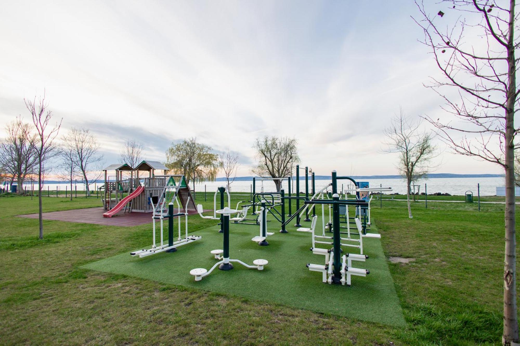 Marine Apartman Siófok Exterior foto
