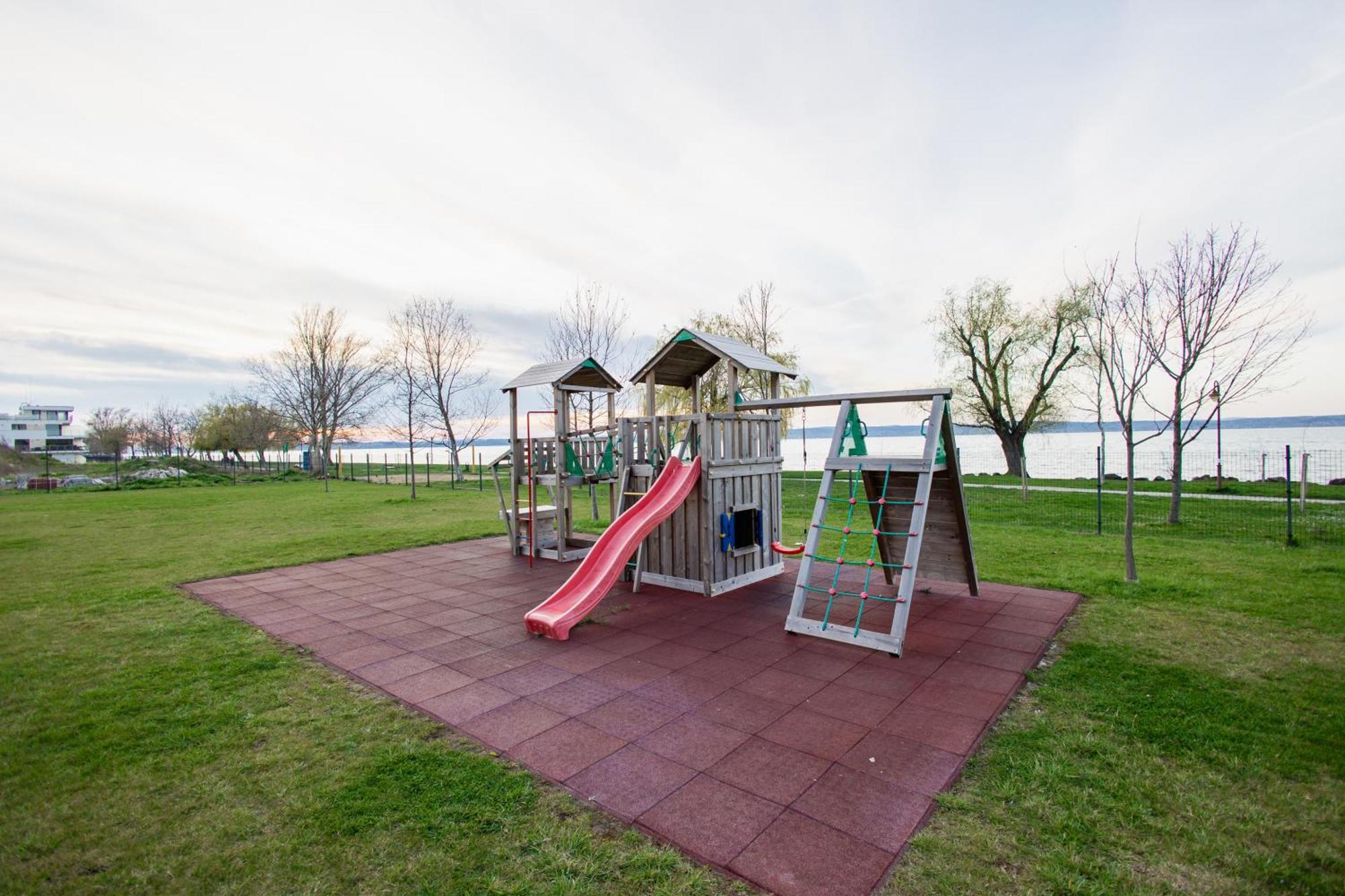 Marine Apartman Siófok Exterior foto